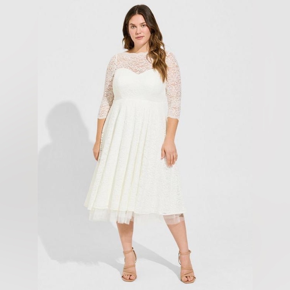 Torrid Ivory Lace Tea Length Wedding Dress Size 22